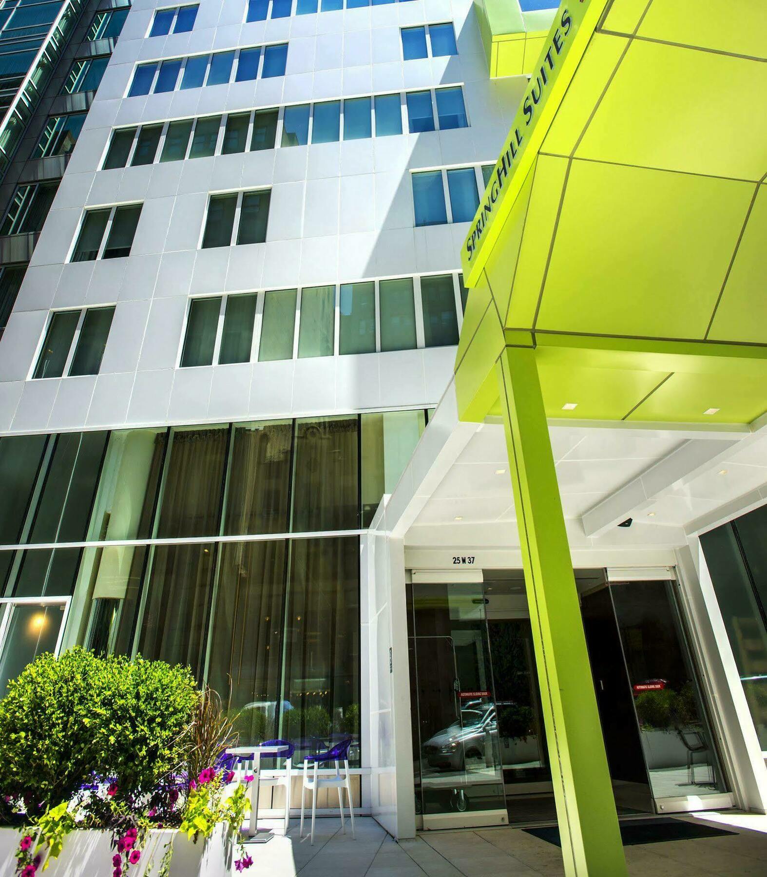 Springhill Suites By Marriott New York Midtown Manhattan/Fifth Avenue Exterior photo